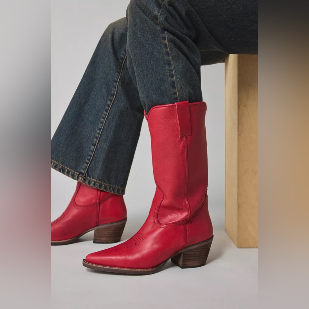 STEVE MADDEN ALBANY WESTERN BOOTS IN RED LEATHER 7